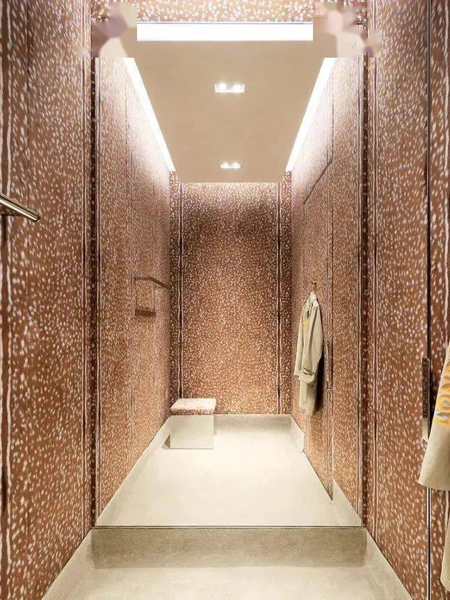 Louis|被Louis Vuitton秀上的吴亦凡感动了,周冬雨改行当店员了?【每周时报】