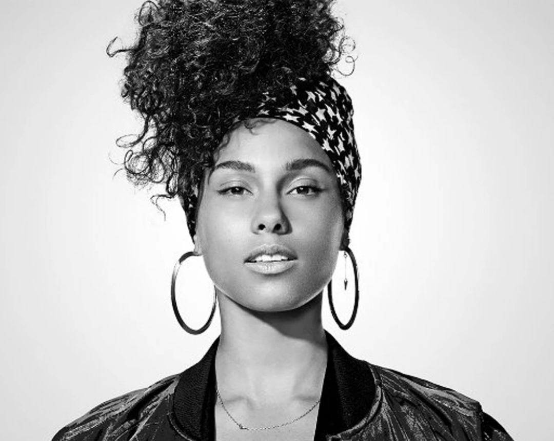 化妆|Alicia Keys 被碰瓷了！