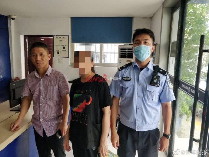 儿子|女子每天捧着手机看自己照片，终于哭着走进派出所……