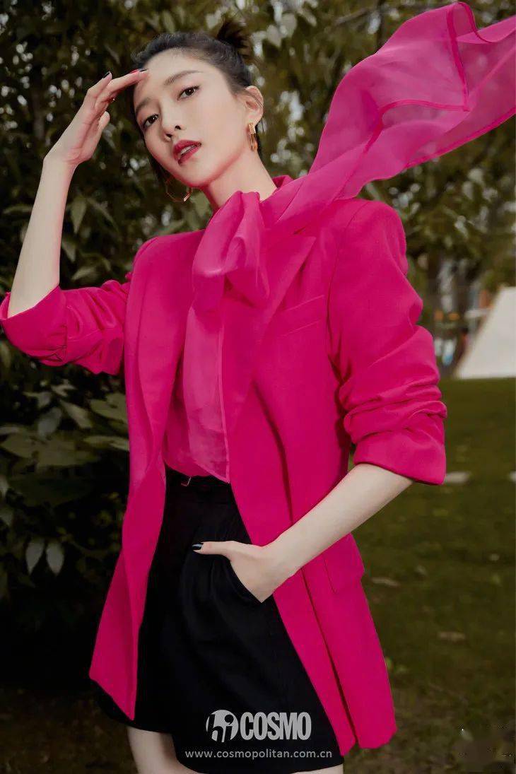 皮靴|时髦办 | 敢在夏天穿皮靴算什么,娜娜美岐的皮衣更带劲儿