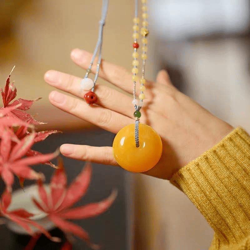 颜色|晒黑了怎么办？想要快速变白,这么戴珠宝就对了!