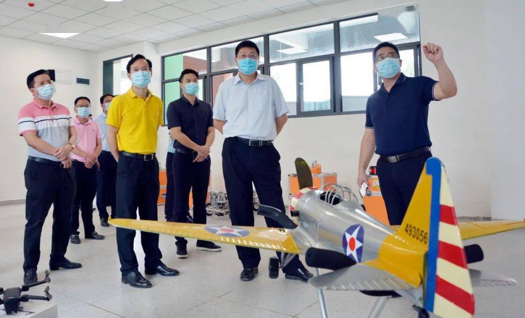 白涛Gdp_空白图片全白