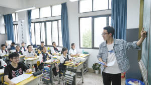 云岭|高考盛开的“民族花”