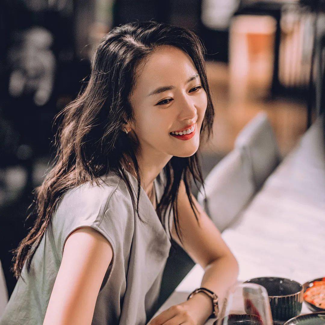 顾佳|顾佳、林有有仿妆pk，她竟然赢了？？？