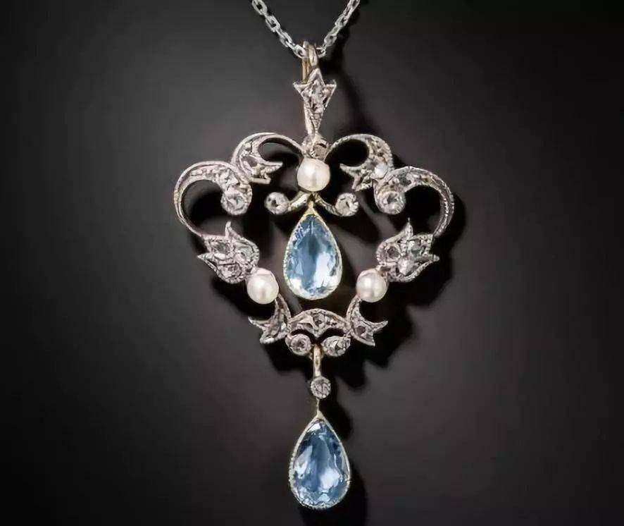 蓝宝石|海蓝宝石虽然美，但不值钱？其实人家一年身价翻N倍！真是比窦娥还怨.....