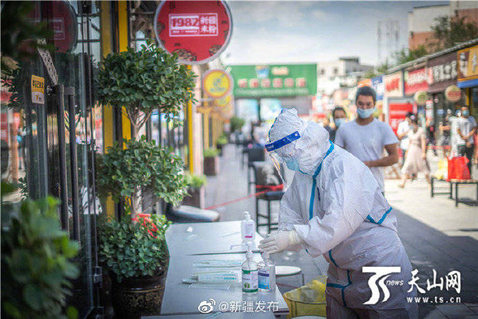 采样|阿勒泰支援乌鲁木齐市核酸采样队：小女孩的一个少先队队礼，感动了我