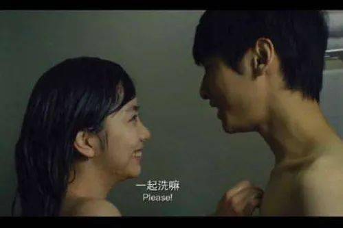 高中生|她30岁却比高中生还嫩！顺便收割了整个娱乐圈的帅弟弟