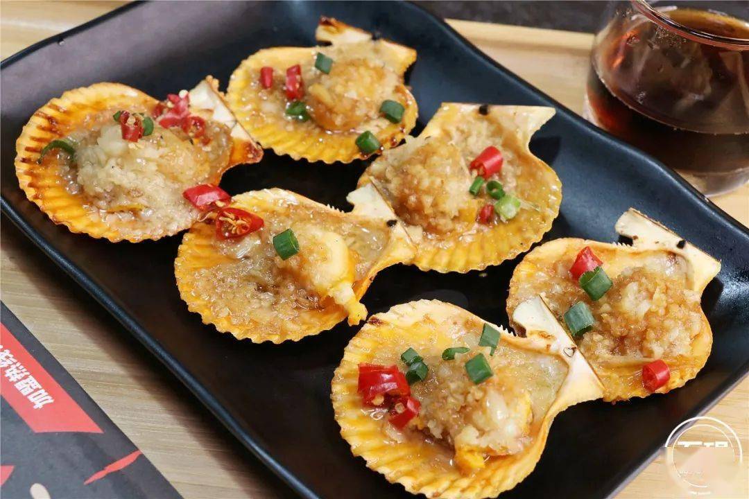 红遍天|我走进石碣这家烧烤店，老板竟做出这种举动...凌晨2点