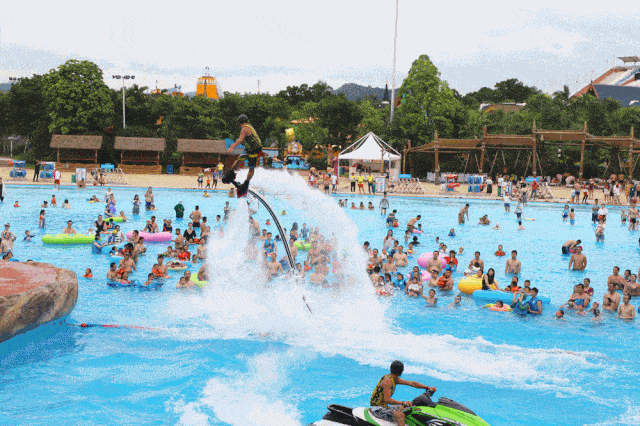 康天庥也要来!刺激水上设施,爆裂电音,机动游戏…周末到这嗨!