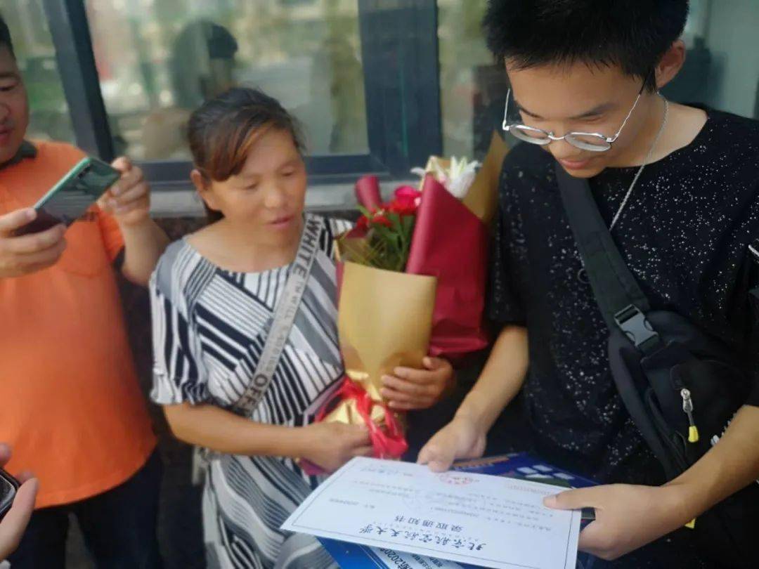 亳州2020高考学校排名亳州中药科技学校百名优秀毕业生迎战2020年普通高