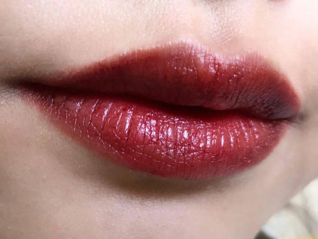 �Ŵ��У�����zhui���õ�ƽ�۲�ױ�ϼ�����˾���������