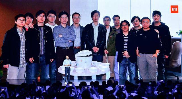 雷军|雷军十周年演讲：小米正在走向新十年