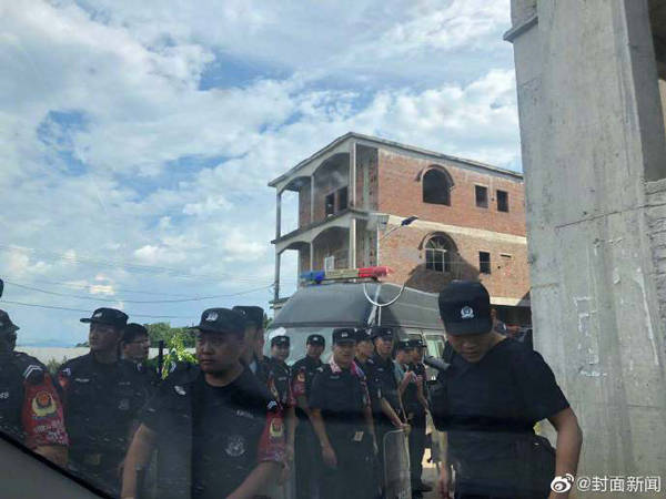 山砀镇|江西杀3人嫌犯曾春亮落网，此前警方将悬赏金额提高至30万元