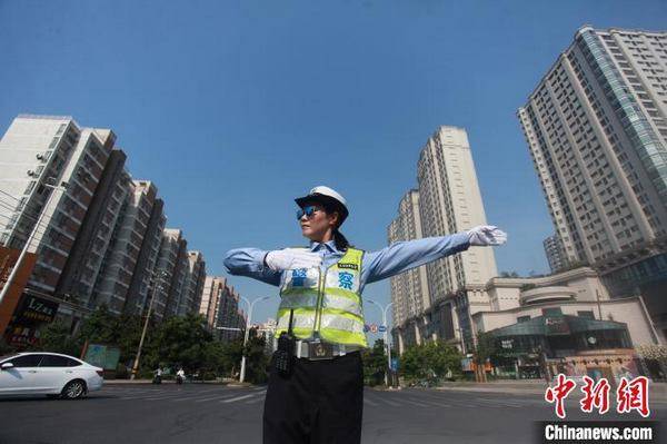 交警招聘_温州交警放大招 全省首创电动自行车线上学习平台 温州市铁投集团系统招聘工作人员啦 鹿城区开展明察暗访,严惩(3)