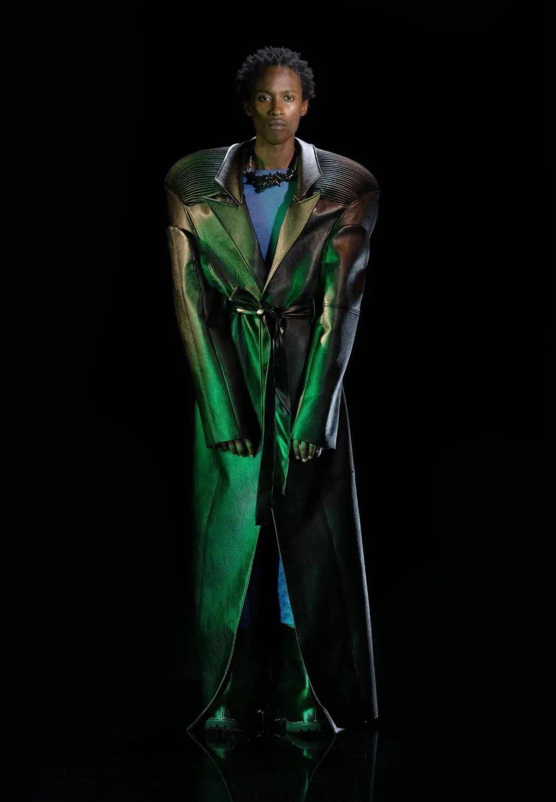 Anthony|夸张比例肩袖结构工艺设计！（廓形趋势）