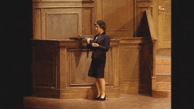 阿加莎|在阿加莎的剧本里成长，上海夫妻用“凶器”道具装饰家