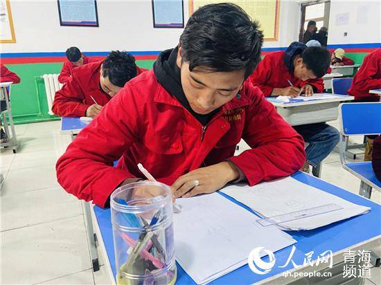就业|曲麻莱农牧民技能培训:“身上的技能是抢不走的”