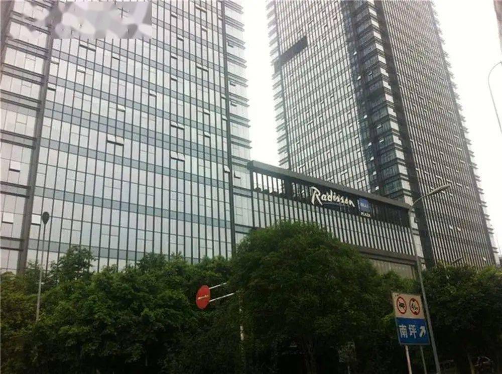 因为tfboys,时代少年团所在的公司  时代峰峻位于长江国际大厦十八楼