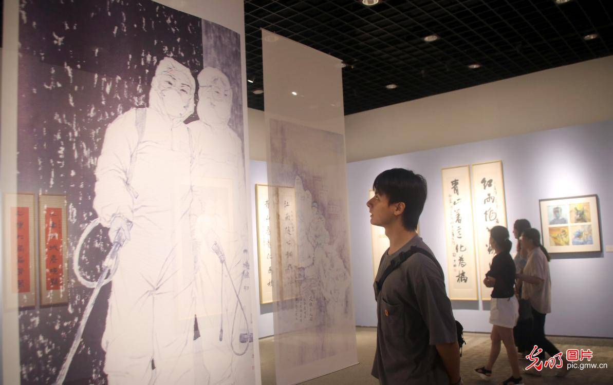 疫情|苏州举办抗击疫情艺术作品展