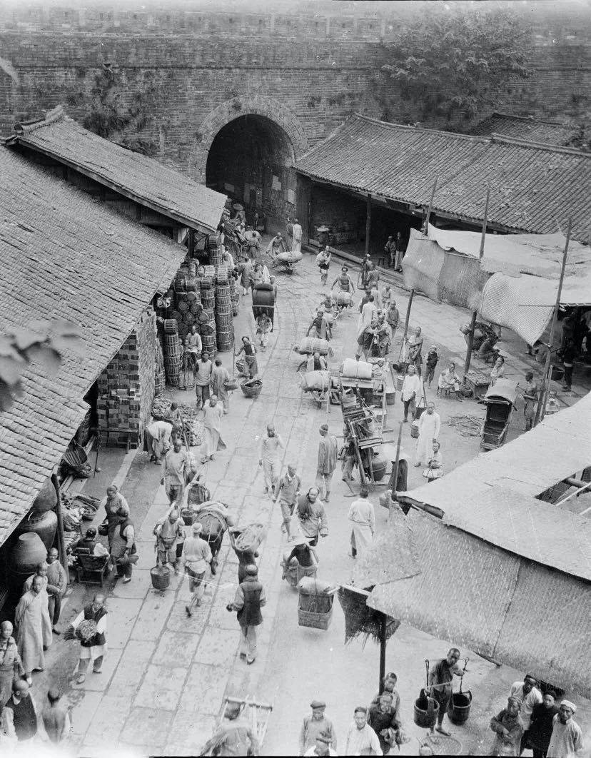 王笛|在历史学家眼中，没有任何问题是毫无意义的丨王笛X罗新