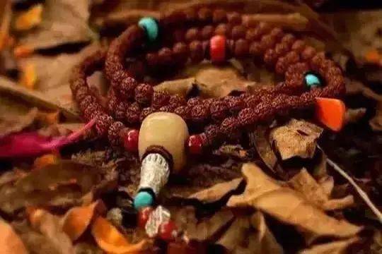 配饰|金刚菩提和不同配饰的搭配，霸气而且简直美到爆！