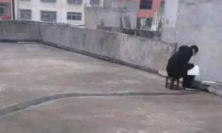 全杰|666！屋顶蹭网男孩被这所学校录取