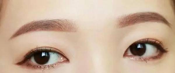 如何学习画眉毛的弧度 d712f0e6b3cb4cc0b2b0e09fe9c3d487.jpeg