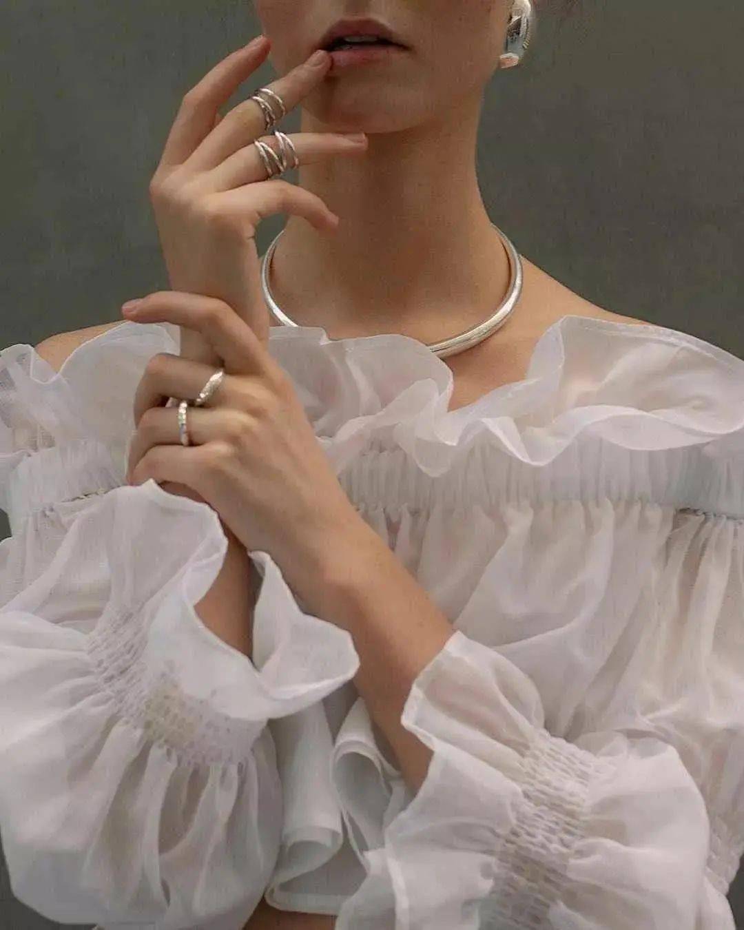 肤色|“显白”是个伪命题，适合自己显气色比盲目追求“白”更重要