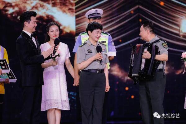 歌曲|蔡徐坤加盟央视七夕晚会，唱响公益歌曲弘扬正能量