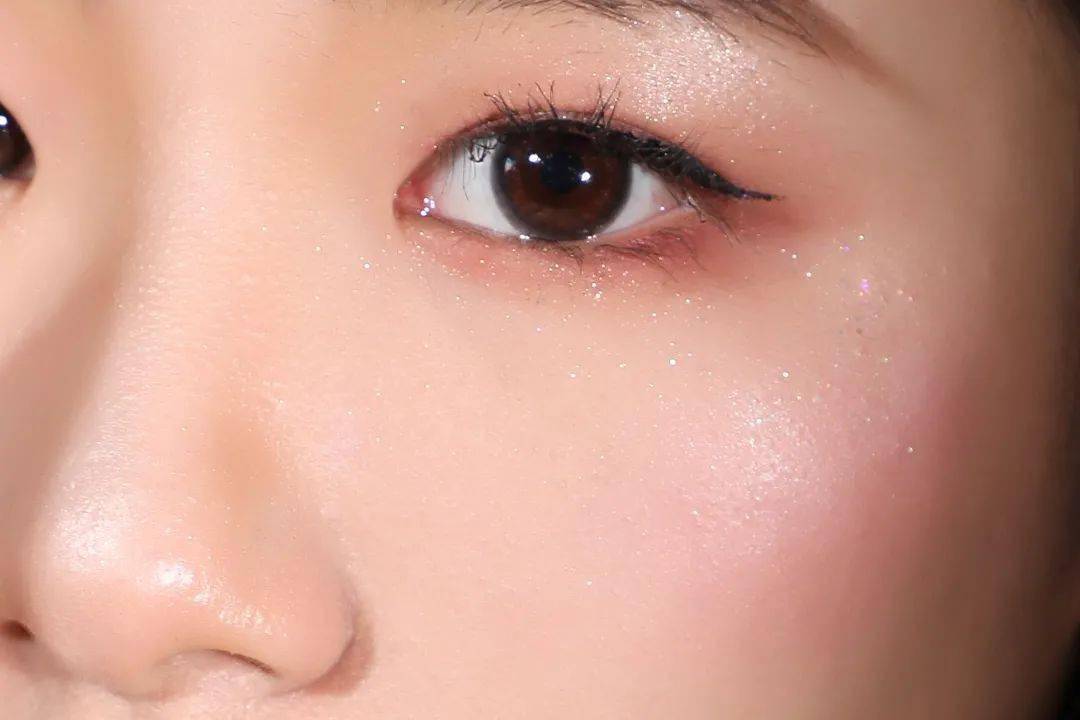 成功|素人改造|让你约会成功“换头”的妆容,全教给你们!