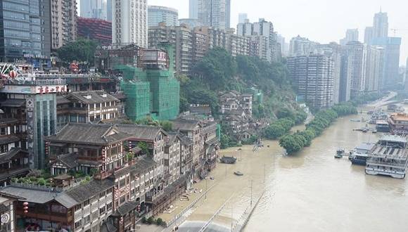 特写 水漫洪崖洞 55天后 洪峰再过山城 洪水