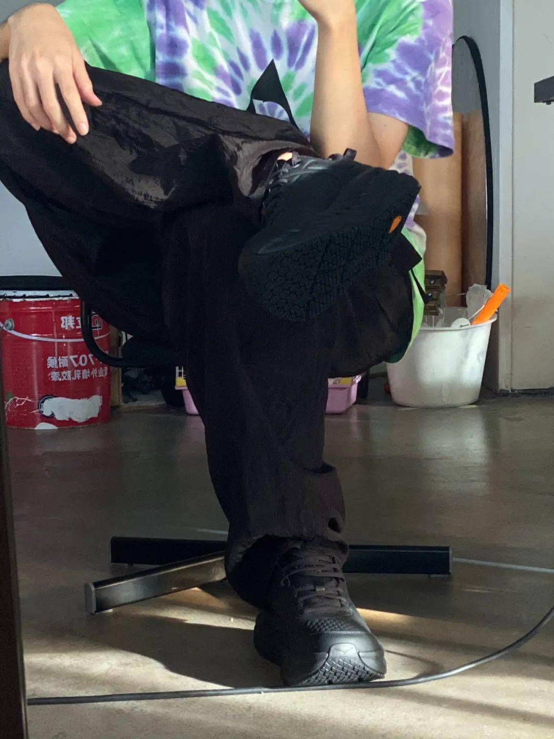 Bondi|不知道买什么的时候，就买黑色球鞋吧！