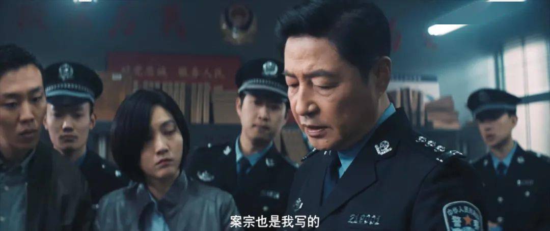 《非常目击》影评：8.9跌到6.2，被寄予厚望的「国产爆款」拍砸了