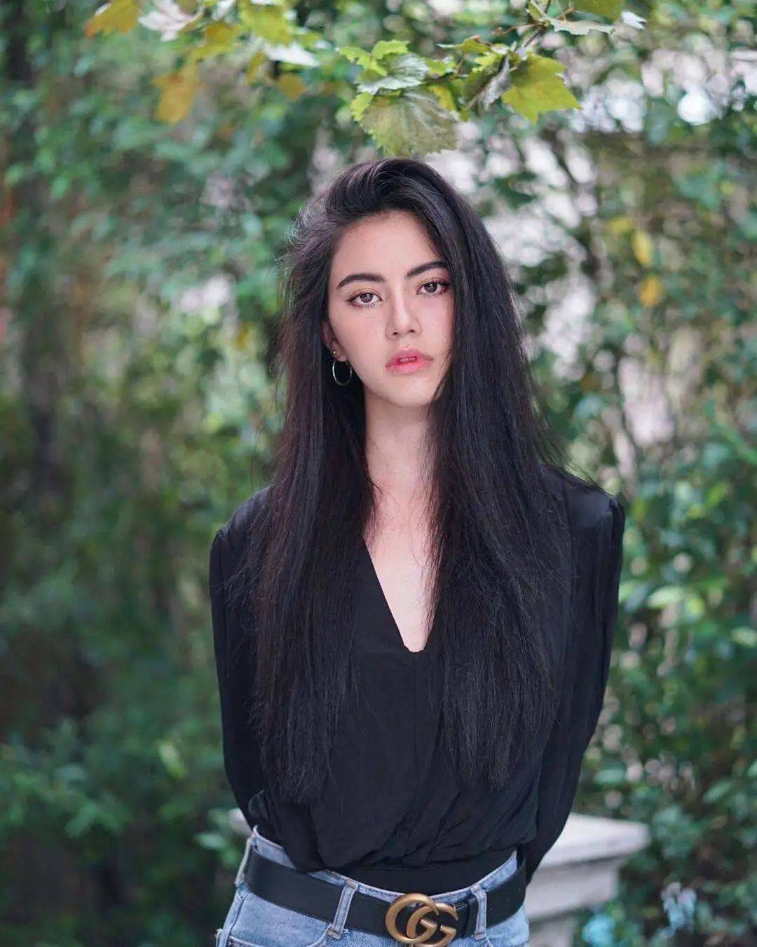 发型|火遍全网的“茶艺”发型太绝了！实用又显脸小，颜值秒加100分！