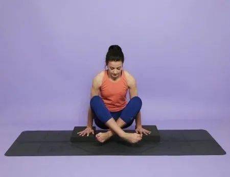 怎样减肥不伤腰 721672cdadba4f0287260a0c49a59c4a.jpeg