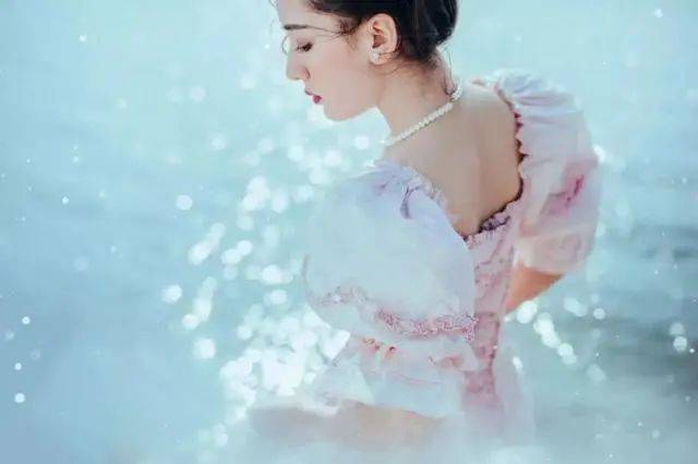 美貌|欧式少女，美貌如仙