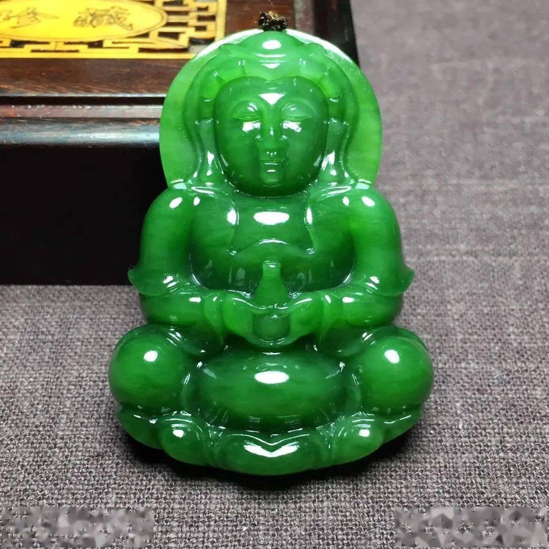 珠宝|红宝石为什么备受瞩目，用美貌迷惑人间的红宝石！