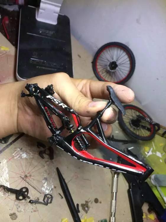 细节|手工打造Demo8速降车模型