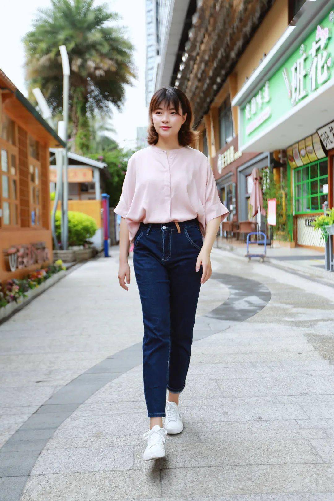 穿搭女生春秋季显瘦裤子 47dd5465646c4495947ca5254118b050.jpeg