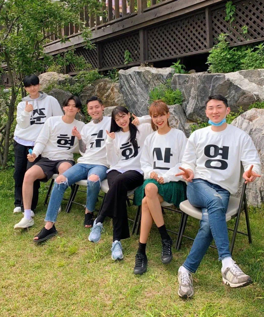 衣服|迪丽热巴颜值崩塌像老了10岁，这未修原图差点认不出是她了……