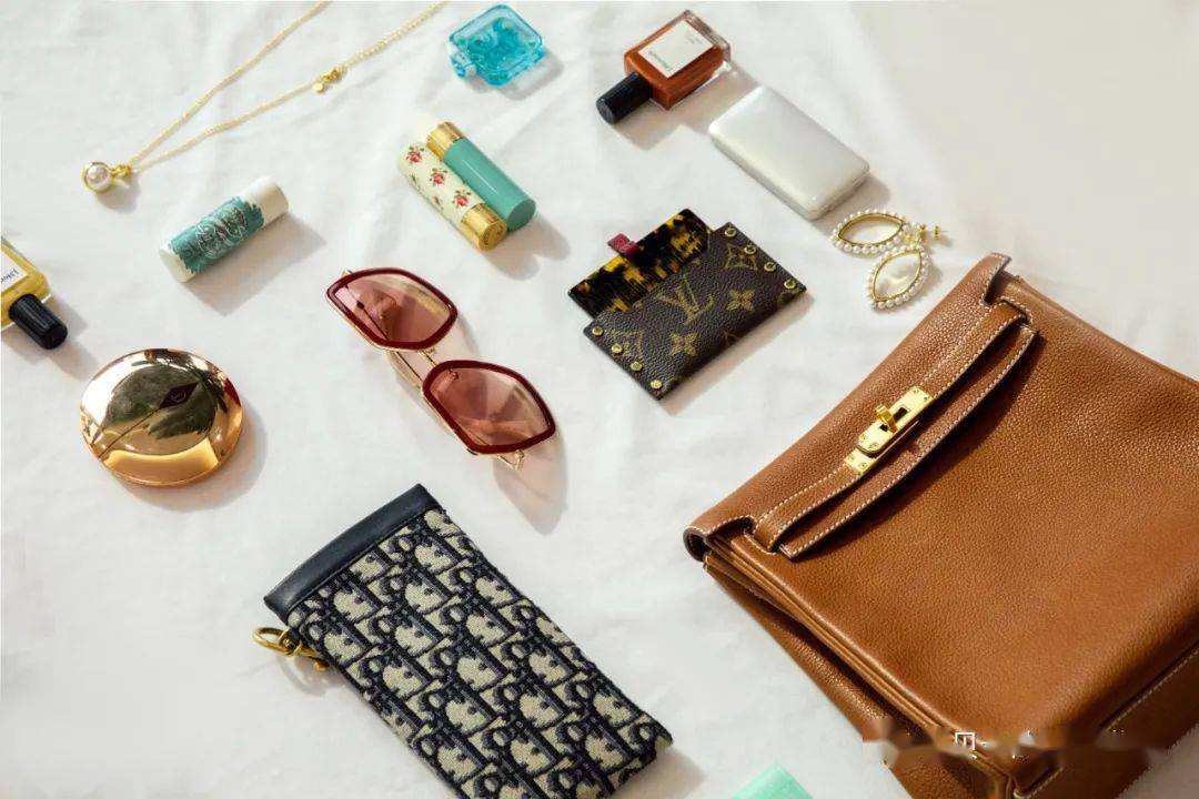 双肩包|四年了,我终于找到了好看耐用的完美双肩包!