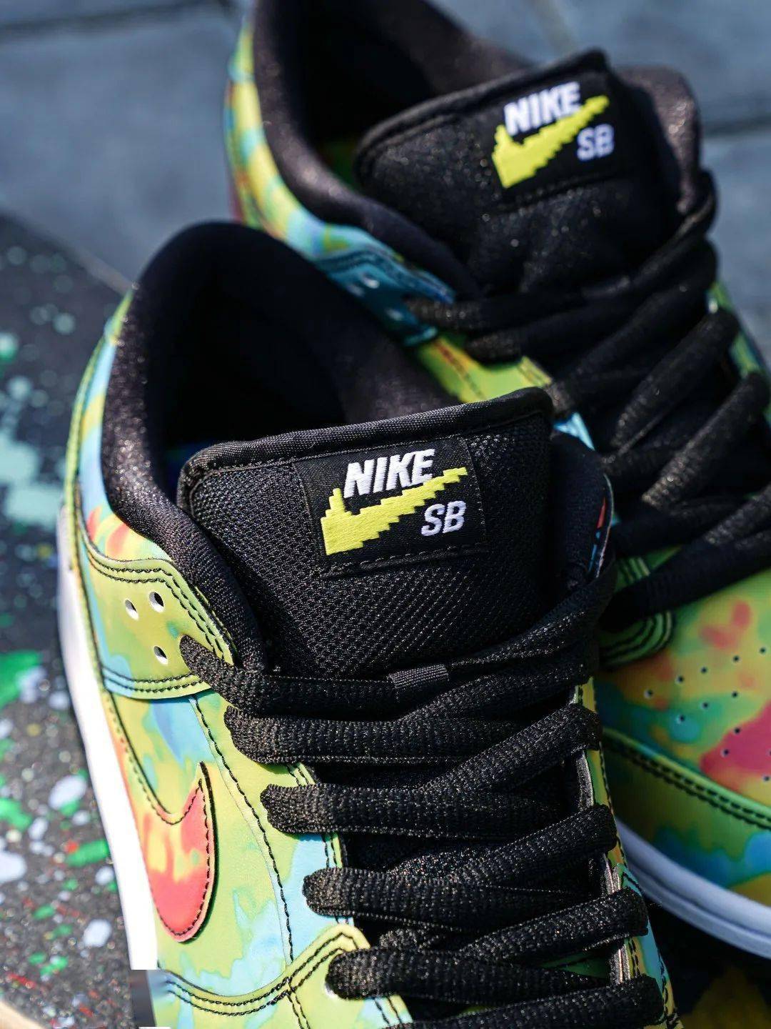 Nike|你确定能够驾驭这双「热敏效果」的 Dunk？