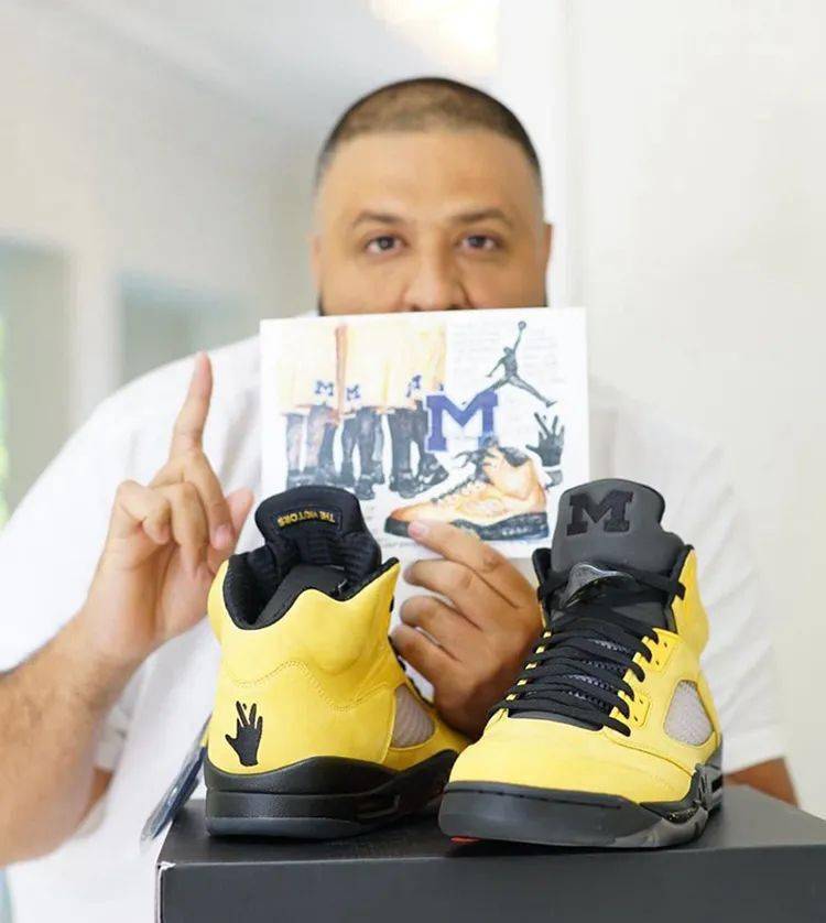 Yeezy|鞋柜就值 1.5 亿!他和 AJ 联名,却对侃爷原味 Yeezy 情有独钟!