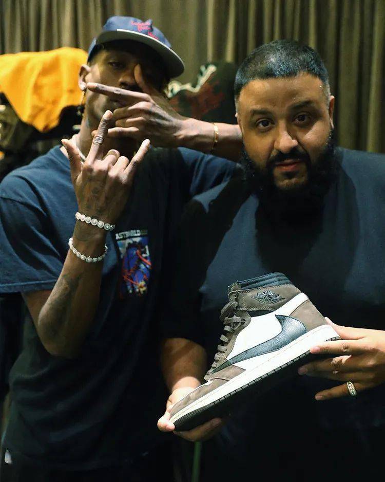 Yeezy|鞋柜就值 1.5 亿!他和 AJ 联名,却对侃爷原味 Yeezy 情有独钟!