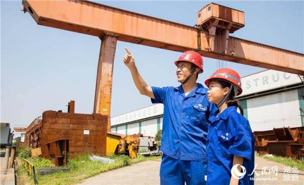 文钟识|农民工子女走入工地与父母共迎新学期