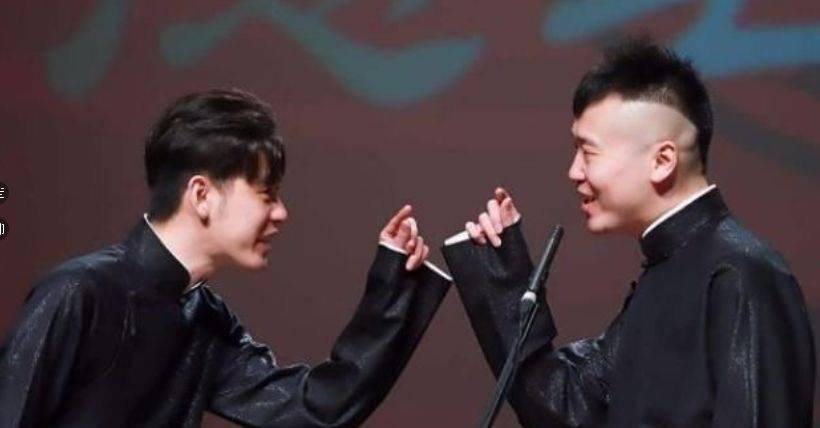 长衫|《德云斗笑社》“一哥”选拔赛！藏在大褂/长衫里的秘密。