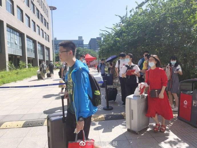 新生|北大本科新生最小15岁北大4326名本科新生今日报到