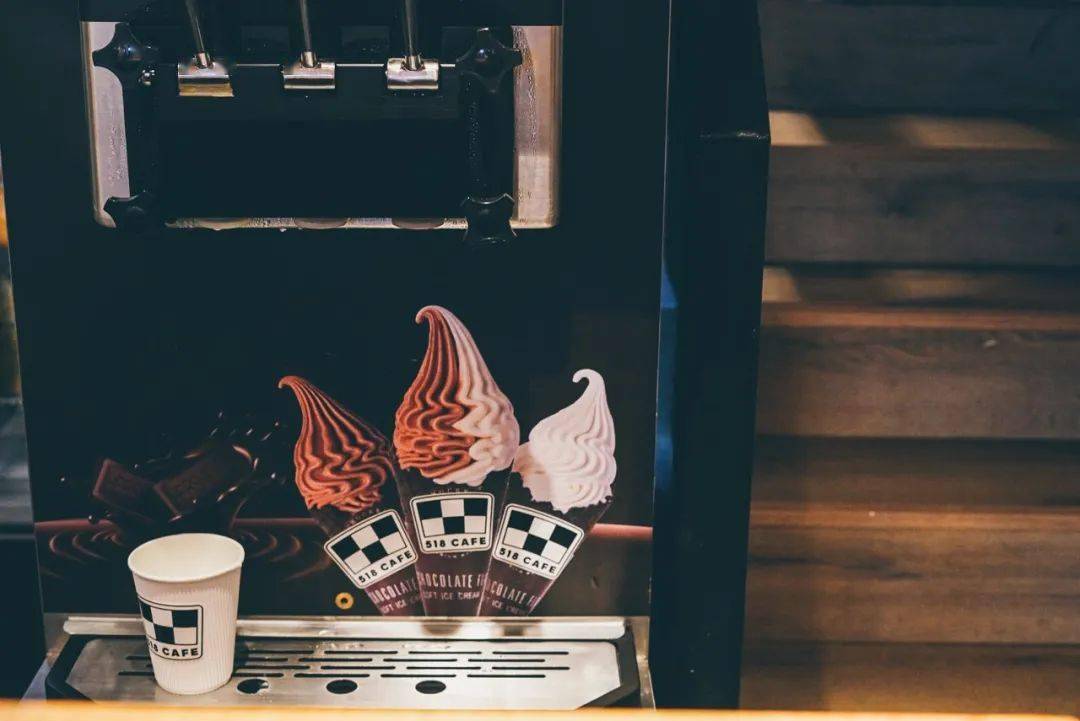 明星|编辑之选｜这位明星 DJ 把自己热爱的生活，开成一家咖啡店