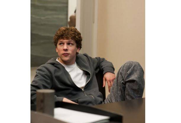 马克·金维尔|技术和网络利用无聊，把我们每个人都变成了无薪员工？