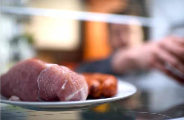 生肉|家人吓坏了惊呆！浙江一男孩屡次半夜偷吃生肉